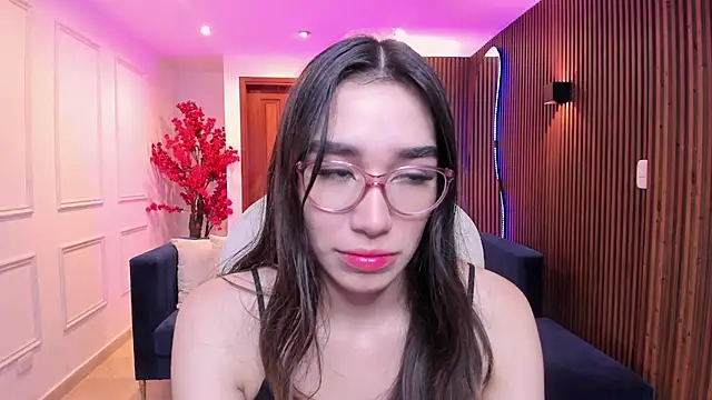 Snapshot of Emma_caarter_ chatting on 4, 8, 2026 Emma caarter online show from 4, 8, 2026