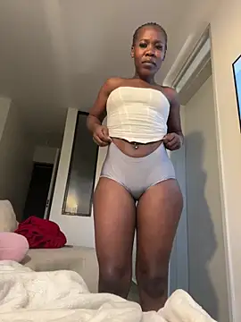 Sweet-Sandrah online show from 21, 6, 2026