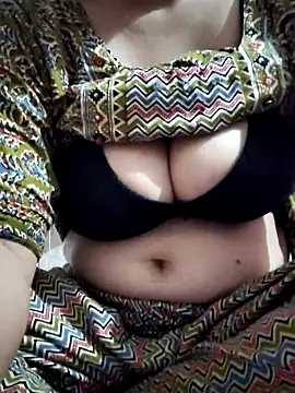 Snapshot of Suhana_Bhabhi chatting on 24, 7, 2026 Suhana Bhabhi online show from 24, 7, 2026
