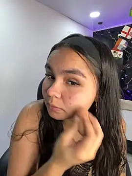 Snapshot of TifanyRoseX chatting on 5, 7, 2026 TifanyRoseX online show from 5, 7, 2026