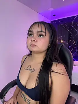 Snapshot of TifanyRoseX chatting on 23, 7, 2026 TifanyRoseX online show from 23, 7, 2026