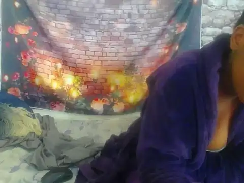 Snapshot of VivaLuxx chatting on 16, 6, 2026 VivaLuxx online show from 16, 6, 2026