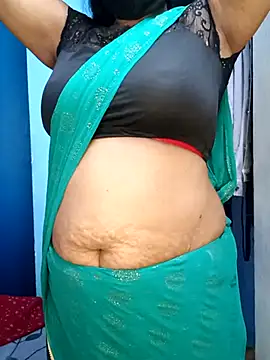 Snapshot of tamil_sarah chatting on 26, 6, 2026 tamil sarah online show from 26, 6, 2026