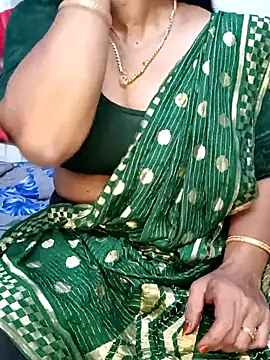 Snapshot of tamil_sarah chatting on 27, 6, 2026 tamil sarah online show from 27, 6, 2026