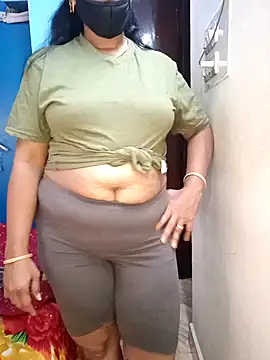Snapshot of tamil_sarah chatting on 8, 7, 2026 tamil sarah online show from 8, 7, 2026