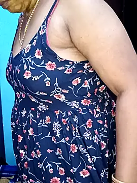 Snapshot of tamil_sarah chatting on 22, 7, 2026 tamil sarah online show from 22, 7, 2026