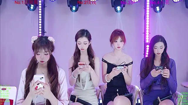 Snapshot of Luckybaby-001 chatting on 27, 7, 2026 Luckybaby-001 online show from 27, 7, 2026