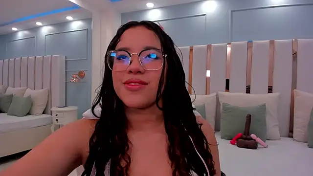 Snapshot of shayra_alina chatting on 8, 8, 2026 shayra alina online show from 8, 8, 2026