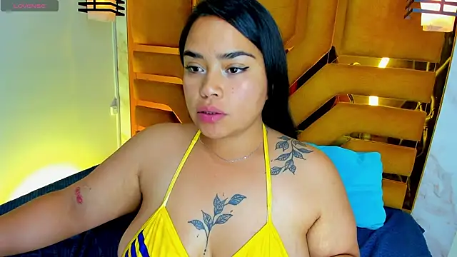 Snapshot of Violett_Cinnamon chatting on 3, 7, 2026 Violett Cinnamon online show from 3, 7, 2026