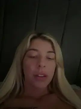 TaysummerB online show from 30, 6, 2026