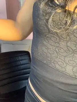 Snapshot of Tu_Negrita_Hot chatting on 10, 6, 2026 Tu Negrita Hot online show from 10, 6, 2026