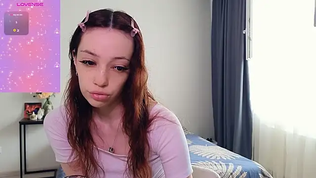 Snapshot of AyeHoney chatting on 10, 7, 2026 AyeHoney online show from 10, 7, 2026