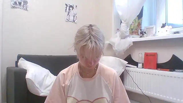 Snapshot of DinaKolter chatting on 30, 7, 2026 DinaKolter online show from 30, 7, 2026