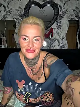 Snapshot of InkedMissLaBaehm chatting on 22, 6, 2026 InkedMissLaBaehm online show from 22, 6, 2026