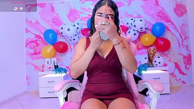 Snapshot of victoria_rosee1 chatting on 13, 7, 2026 victoria rosee1 online show from 13, 7, 2026