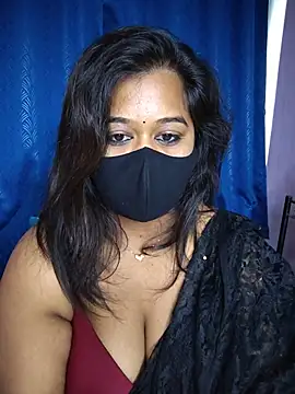 Snapshot of beauty_lisa- chatting on 24, 6, 2026 beauty lisa- online show from 24, 6, 2026