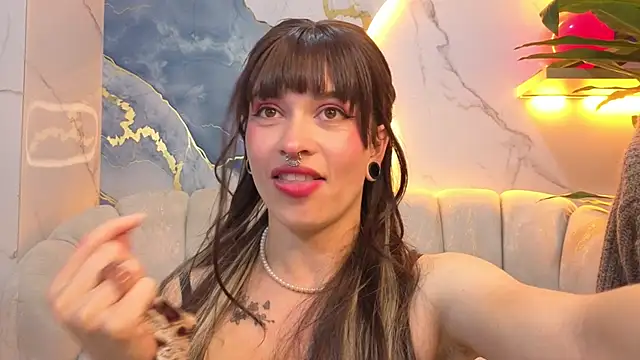 Snapshot of Lily_Tx chatting on 6, 7, 2026 Lily Tx online show from 6, 7, 2026