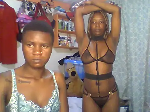 Snapshot of Ladysweetness23 chatting on 1, 7, 2026 Ladysweetness23 online show from 1, 7, 2026