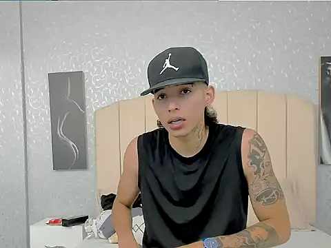 Snapshot of NoahThomson1 chatting on 13, 6, 2026 NoahThomson1 online show from 13, 6, 2026