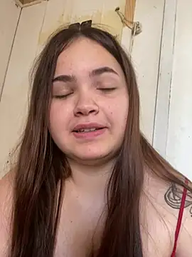 Snapshot of bella__hott chatting on 28, 7, 2026 bella hott online show from 28, 7, 2026