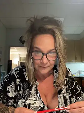 Snapshot of -SweetSandy- chatting on 7, 8, 2026 -SweetSandy- online show from 7, 8, 2026