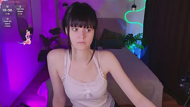Snapshot of Michelle_Rain chatting on 7, 7, 2026 Michelle Rain online show from 7, 7, 2026