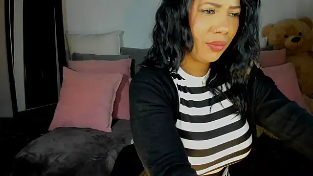 Snapshot of NicolePasqualott chatting on 5, 2, 2025 NicolePasqualott online show from 5, 2, 2025