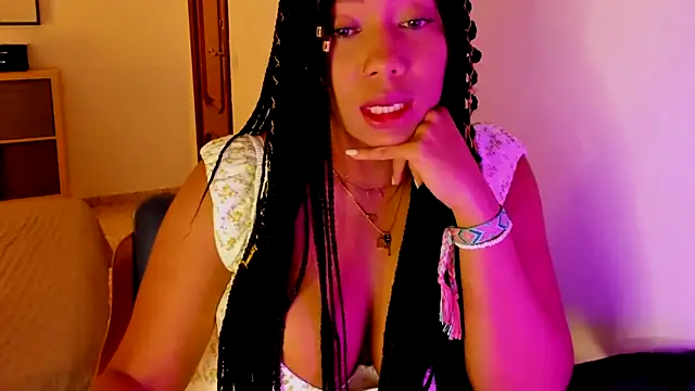 Snapshot of NicolePasqualott chatting on 7, 10, 2025 NicolePasqualott online show from 7, 10, 2025