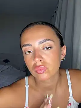 Harrietbronzex online show from 21, 6, 2026