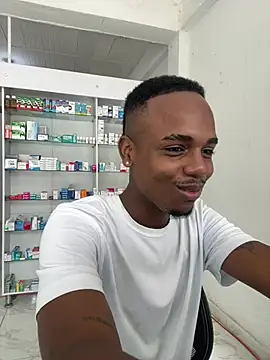 Snapshot of dereck_jay- chatting on 19, 7, 2026 dereck jay- online show from 19, 7, 2026
