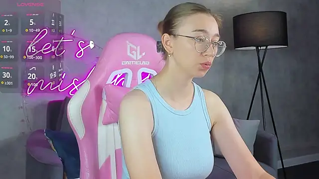 Snapshot of Lucy_Green chatting on 5, 7, 2026 Lucy Green online show from 5, 7, 2026