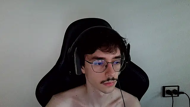 Snapshot of gabrielNovin17cm chatting on 27, 6, 2026 gabrielNovin17cm online show from 27, 6, 2026