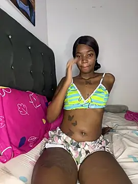 Snapshot of ShakiraThompss18 chatting on 28, 7, 2026 ShakiraThompss18 online show from 28, 7, 2026
