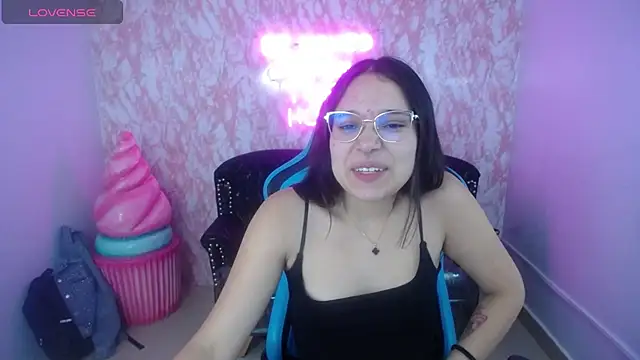 Snapshot of Lia_Rose_ch chatting on 11, 7, 2026 Lia Rose ch online show from 11, 7, 2026