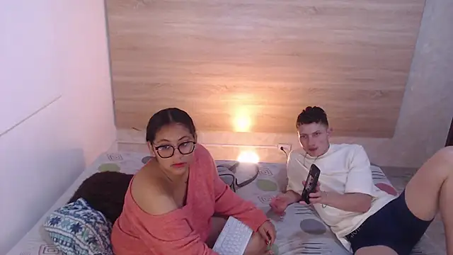 Snapshot of sashasalomefon chatting on 5, 8, 2026 sashasalomefon online show from 5, 8, 2026