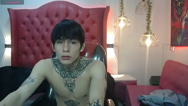 Snapshot of Cry_thereal chatting on 6, 7, 2026 Cry thereal online show from 6, 7, 2026