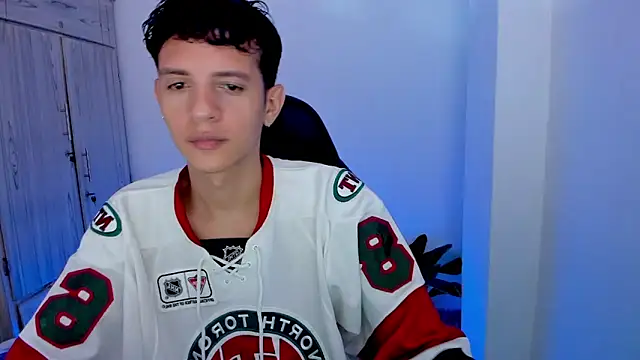 tylerrnova online show from 18, 7, 2026