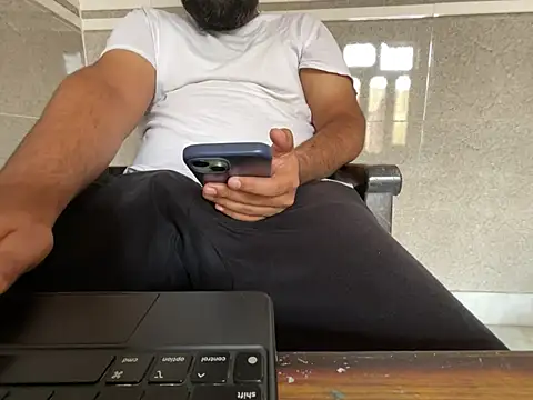 Snapshot of virginboyjammu chatting on 6, 8, 2026 virginboyjammu online show from 6, 8, 2026