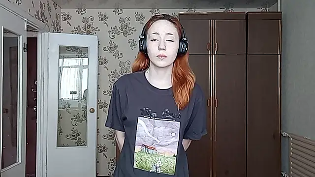 YaniraHeneisen online show from 18, 6, 2026