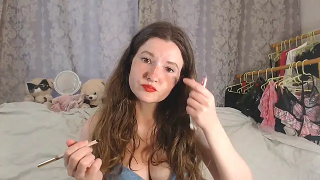 Snapshot of ChloeBrooklyn chatting on 24, 6, 2026 ChloeBrooklyn online show from 24, 6, 2026