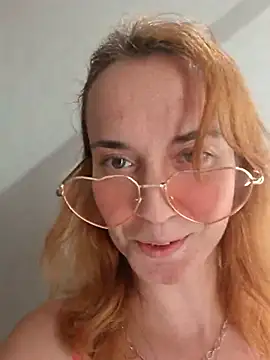 KociciZena01 online show from 10, 7, 2026
