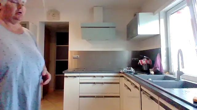 Snapshot of coquinesensuel chatting on 4, 8, 2026 coquinesensuel online show from 4, 8, 2026