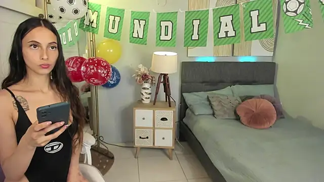 Snapshot of violetaa_foxx_ chatting on 18, 6, 2026 violetaa foxx online show from 18, 6, 2026