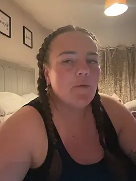 Snapshot of Bustygem_ chatting on 6, 7, 2026 Bustygem online show from 6, 7, 2026
