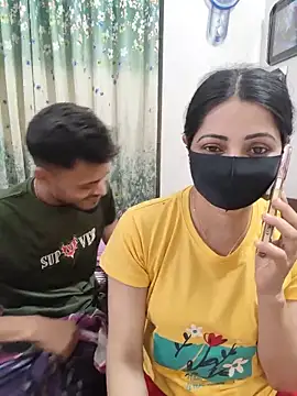 Snapshot of Couple-202 chatting on 18, 6, 2026 Couple-202 online show from 18, 6, 2026