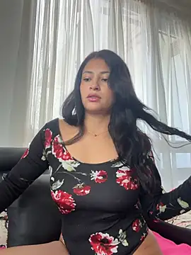 Snapshot of Mia_Alarie chatting on 24, 7, 2026 Mia Alarie online show from 24, 7, 2026