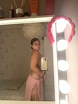 Violettvans3233 online show from 21, 6, 2026