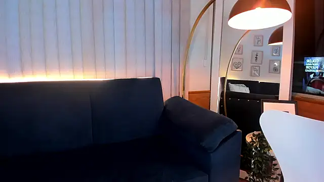 mila  vega online show from 31, 7, 2026