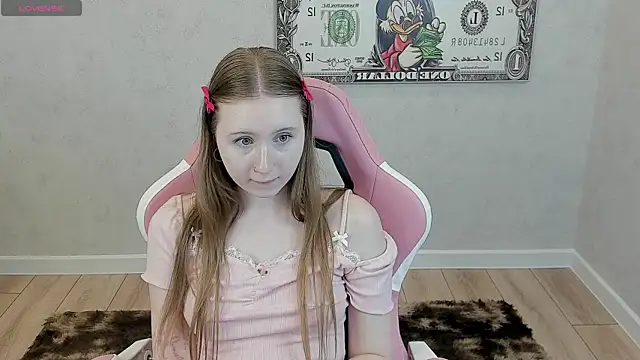 Snapshot of LiliTiny chatting on 24, 6, 2026 LiliTiny online show from 24, 6, 2026