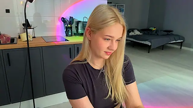 Snapshot of MichelleMargiela chatting on 18, 7, 2026 MichelleMargiela online show from 18, 7, 2026